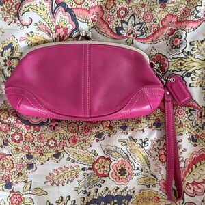 Vintage Coach Kisslock Clutch Bag